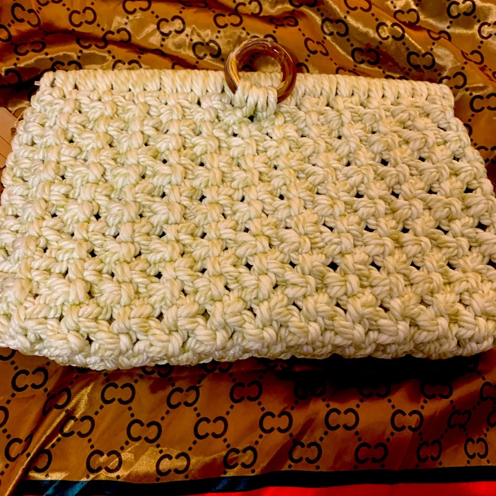 Vintage preloved macrame clutch